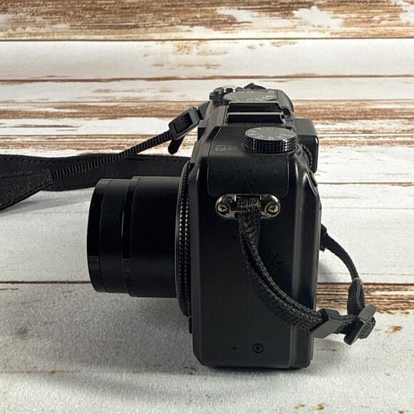 Canon Powershot G9 12.1MP Digital Camera Will Not Power On Parts Repair - Picture 2 of 5